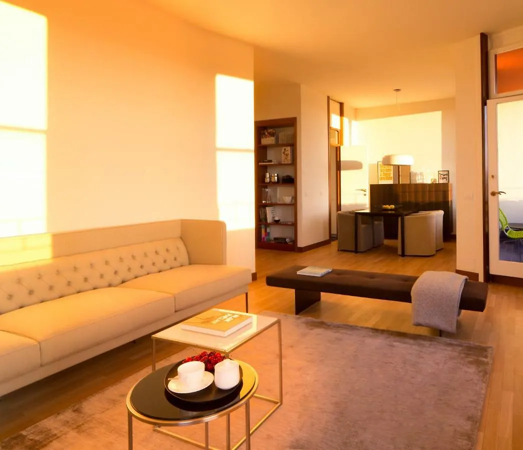 Kontakte von Domux Home Torre Velasca