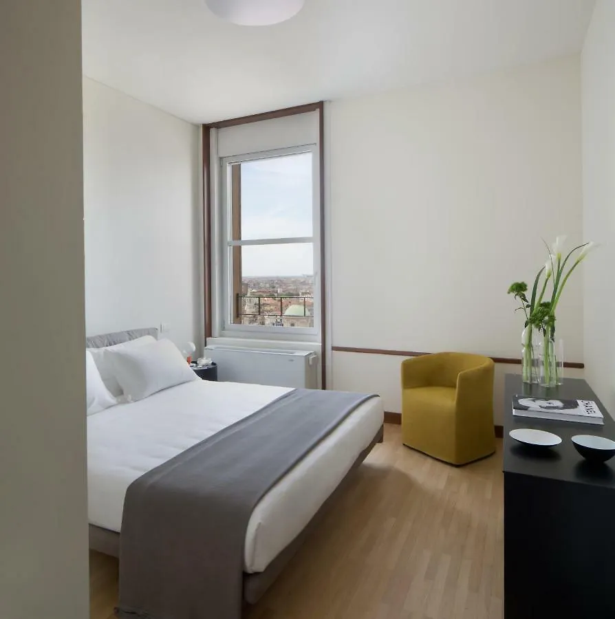 Domux Home Torre Velasca Mailand Italien