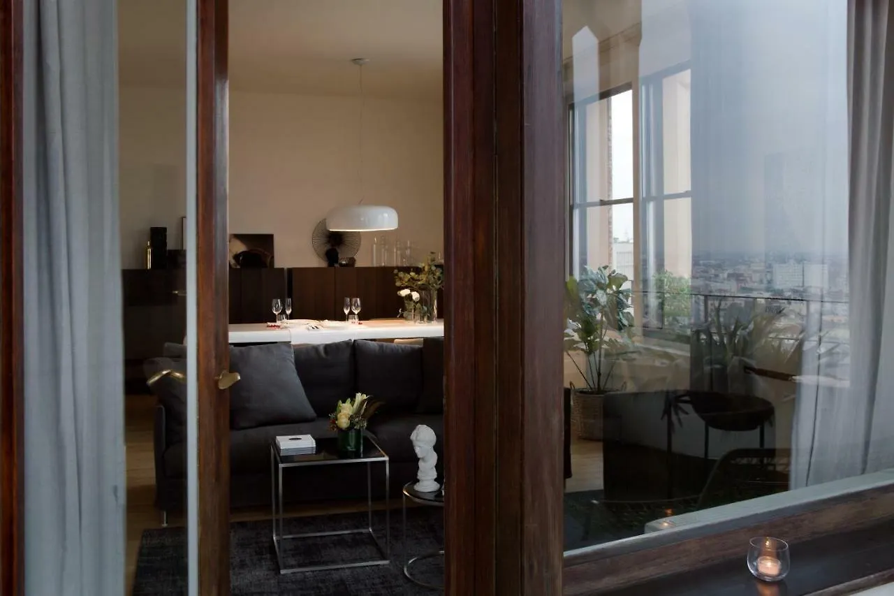 Domux Home Torre Velasca Mailand